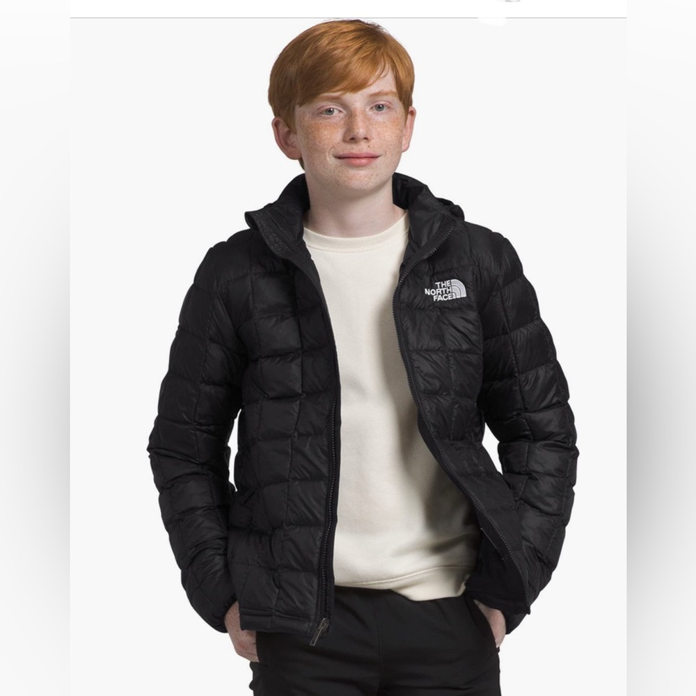 Preloved . . .  The North Face Kid's ThermoBall Hooded Jacket  |  Black